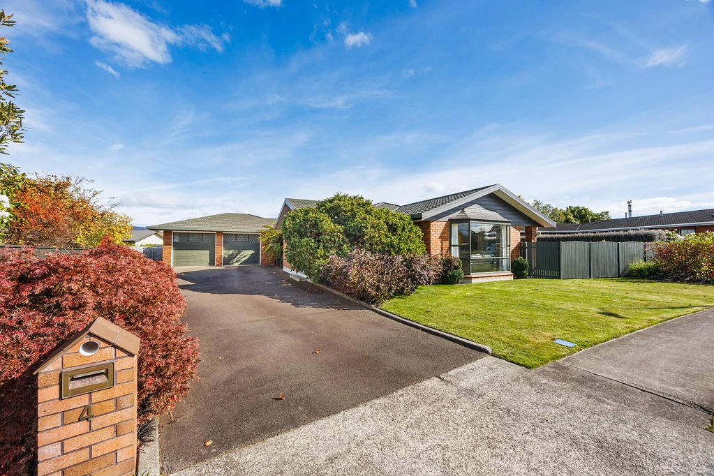 Feilding 4 Slaapkamer Prime cul-de-sac location!