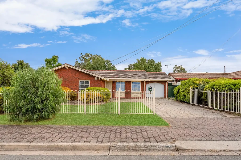 14 Leane Avenue, Ridgehaven, SA 5097