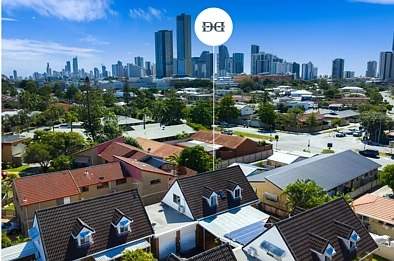 Mermaid Waters 3 Bedroom Now this is a standout opportunity to secure a spacious dual-level townhouse in one of the Gold Coast's most tightly held lifestyle locations.