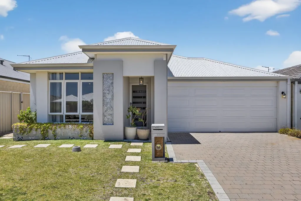 52 Winderie Road, Golden Bay, WA 6174
