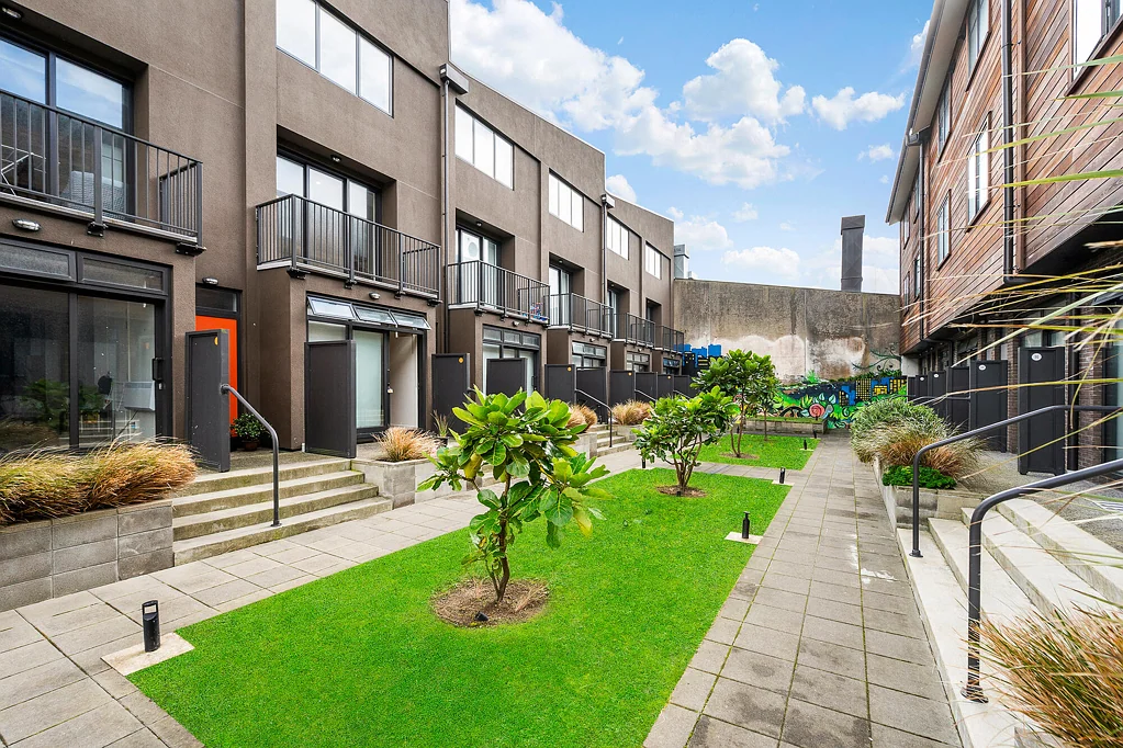 Newtown 3chambre Modern Dual-Key Townhouse - Income Options!