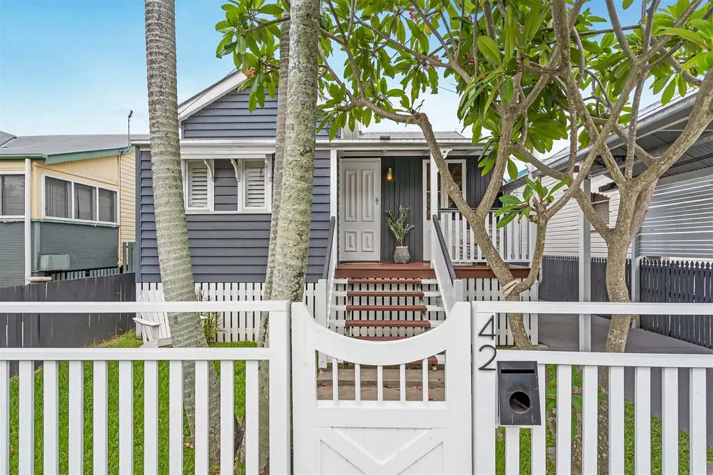42 Murray Street, Sandgate, QLD 4017