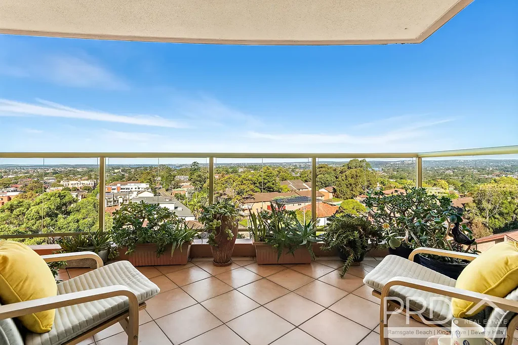 Hurstville 2બેડરૂમ UNINTERRUPTED STUNNING VIEWS