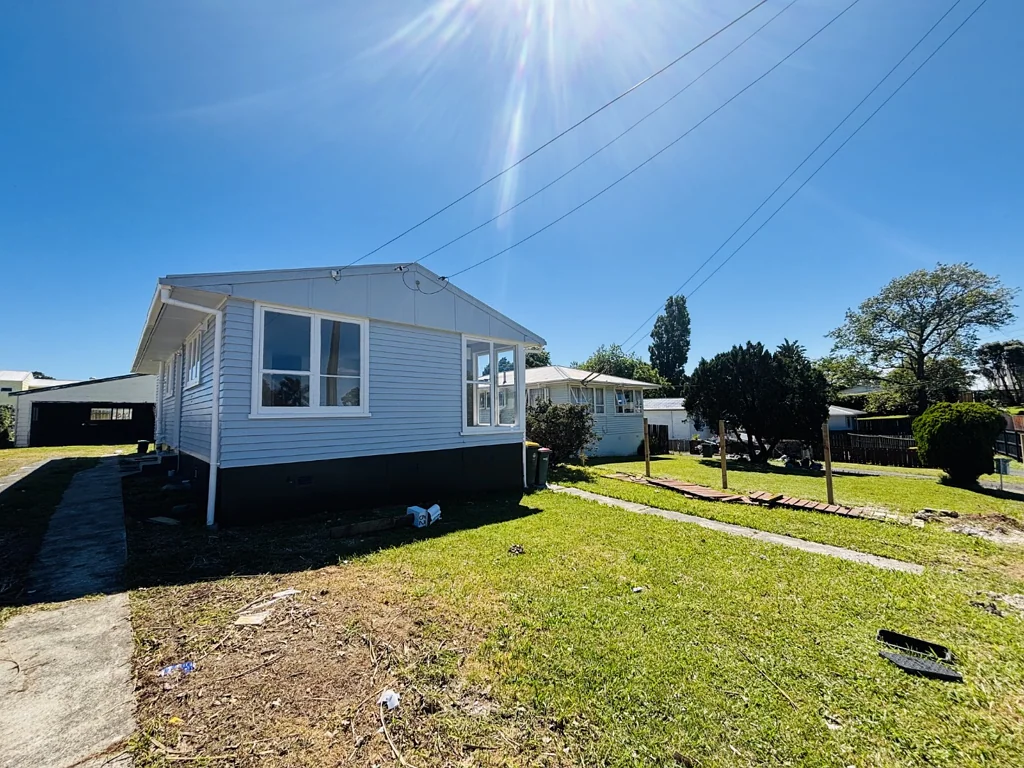MANUREWA, 3 BEDROOMS
