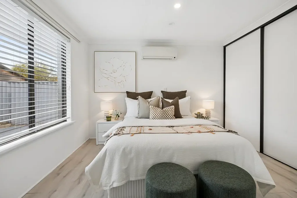 Mullaloo 3房  COASTAL OPPORTUNITY KNOCKS - LIVE IN, RENOVATE OR BUILD UP!