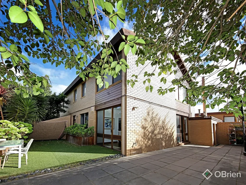 Caulfield North 3 Bedroom Feel The Space, Love The Light, Stay Awhile