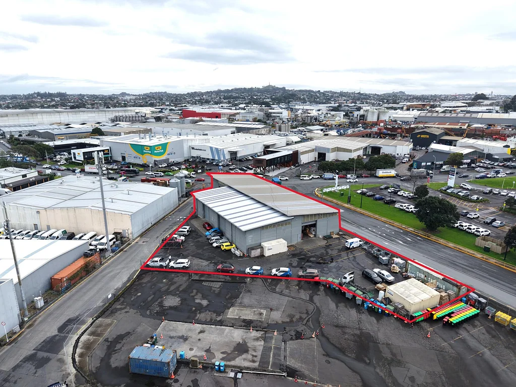 Onehunga Road front industrial with yard options