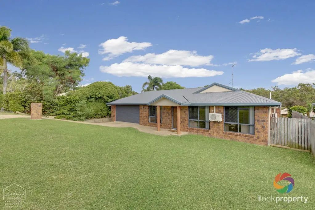 Clinton 4房  LOW SET MODERN BRICK HOME WITH FULLY FENCED BACK YARD
