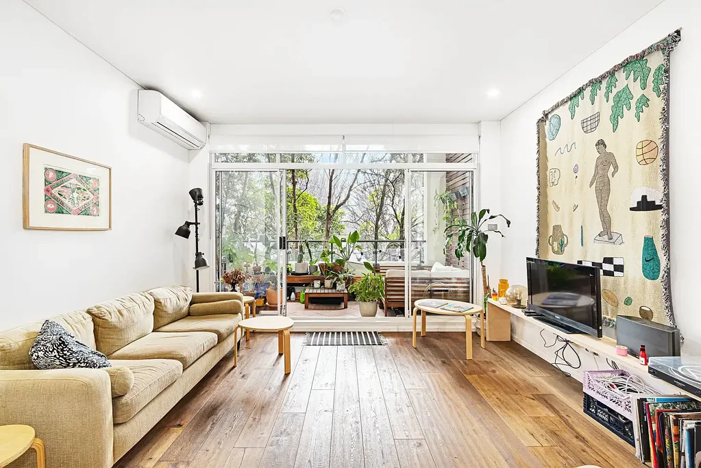 Unfurnished One Bedroom Apartment