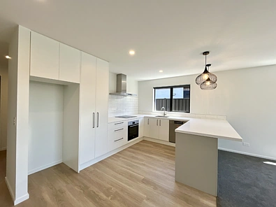 Brand new 3 bedroom family home in Beachgrove