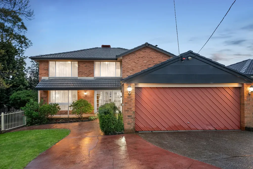 Ferntree Gully 5 Bedroom A cul-de-sac prize with exceptional space