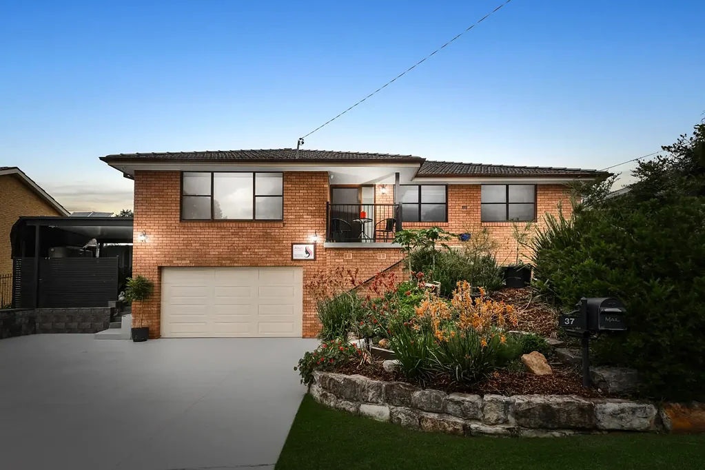 37 Lavinia Street, Seven Hills, NSW 2147