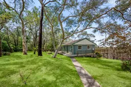 35 Landscape Road, Woodford