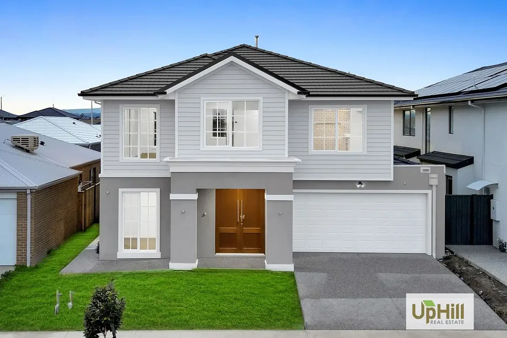 Clyde North 5 Bedroom Brand New Beauty in Dreamy Delaray