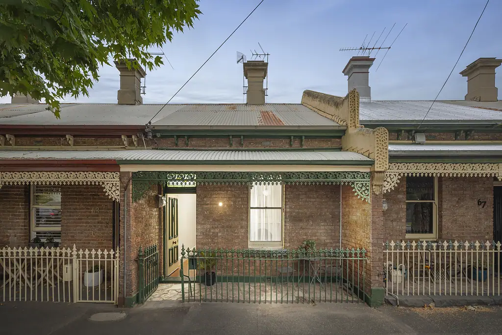 Ascot Vale 2침실 Classic period features, plentiful potential in prime location