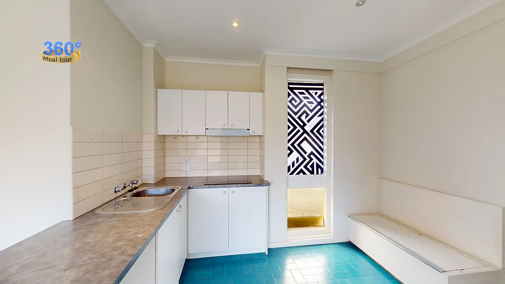 Stylish, Renovated Gem in the Heart of South Melbourne!