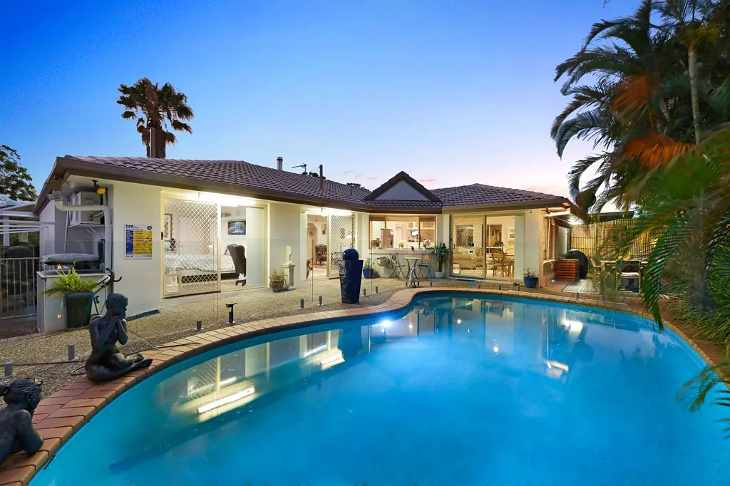 51 Cootharaba Drive, Helensvale, QLD 4212