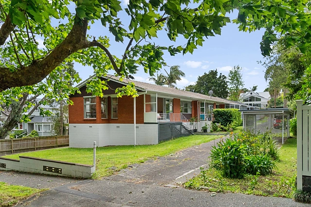 1/21 Woodside Road, Mt Eden, Auckland City