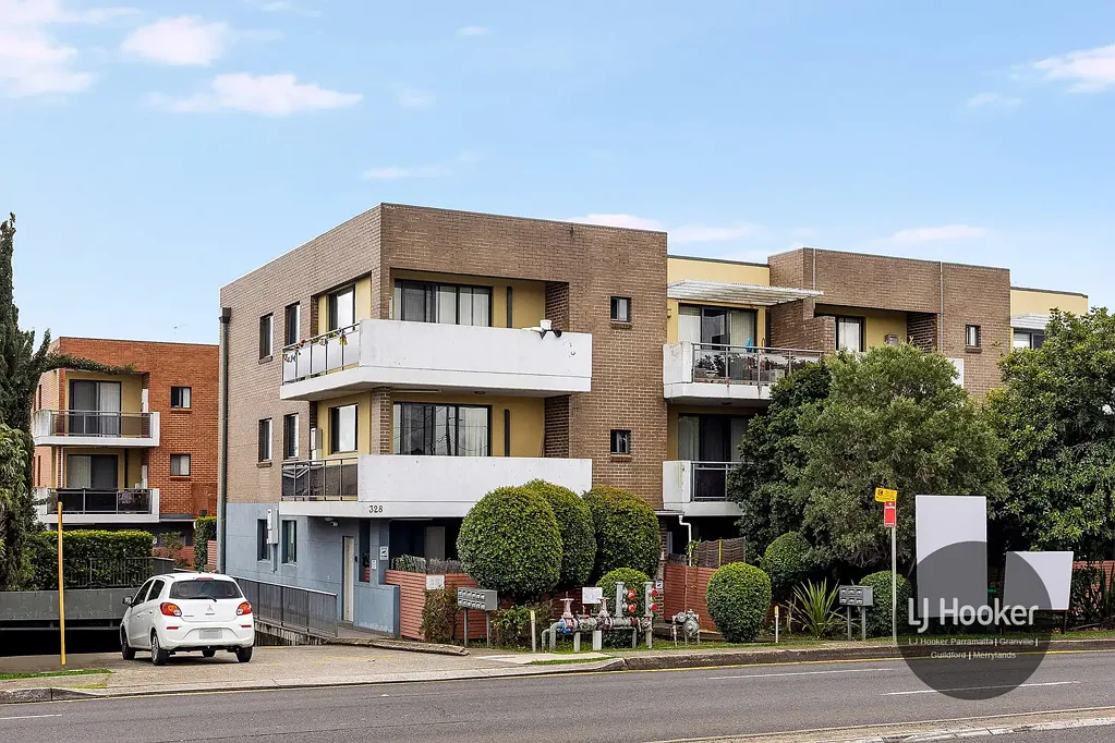 Guildford 2 Bedroom Spacious & Modern 2-Bedroom Apartment