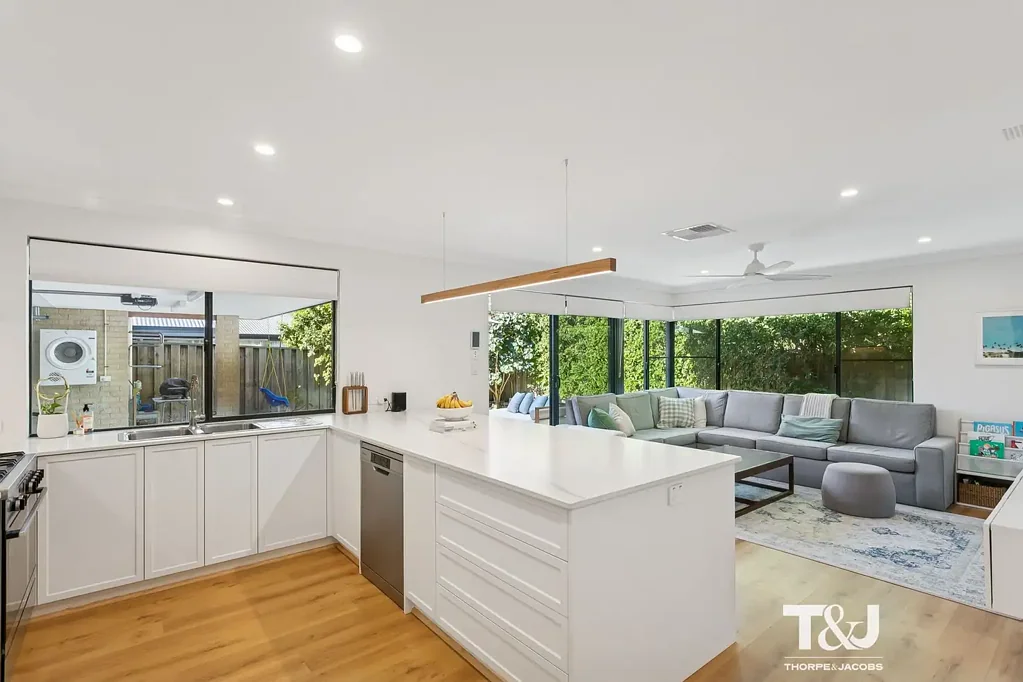 Claremont 3房  EFFORTLESS LIVING - RENOVATED, READY & PRIVATE