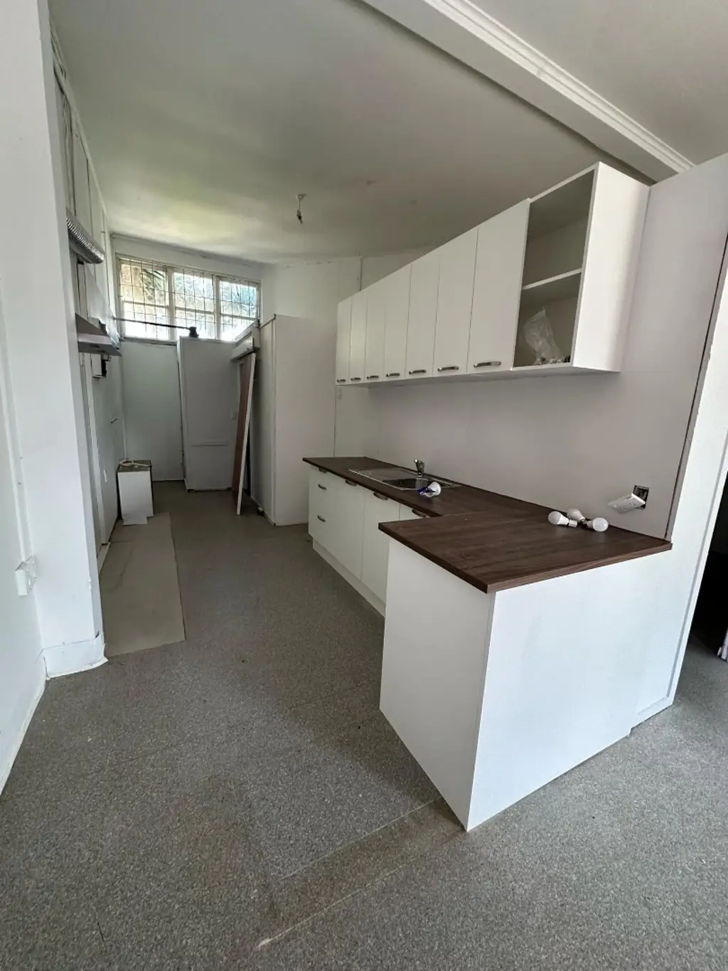 Panmure - Refreshed Studio Flat with Office