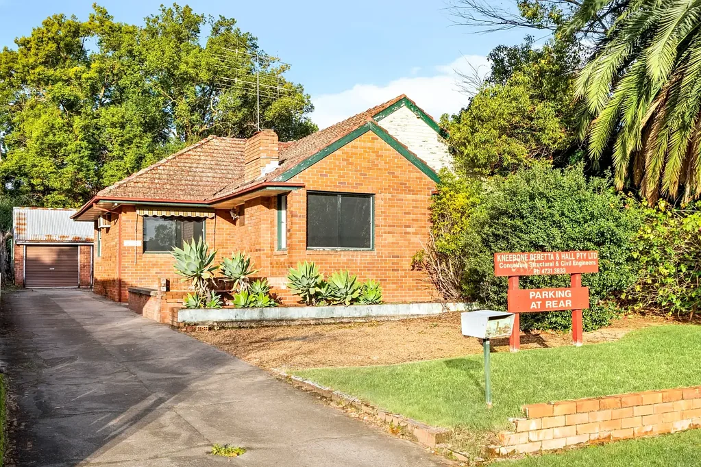 Penrith 3ਬੈੱਡਰੂਮ Prime Residential Property with Professional Rooms.