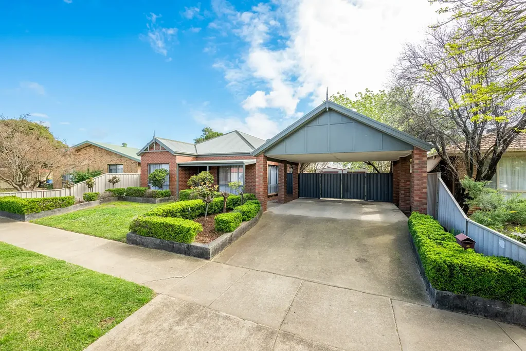 Mooroopna 3 Slaapkamer Effortless Living with Space and Style in a Prime Mooroopna Location!