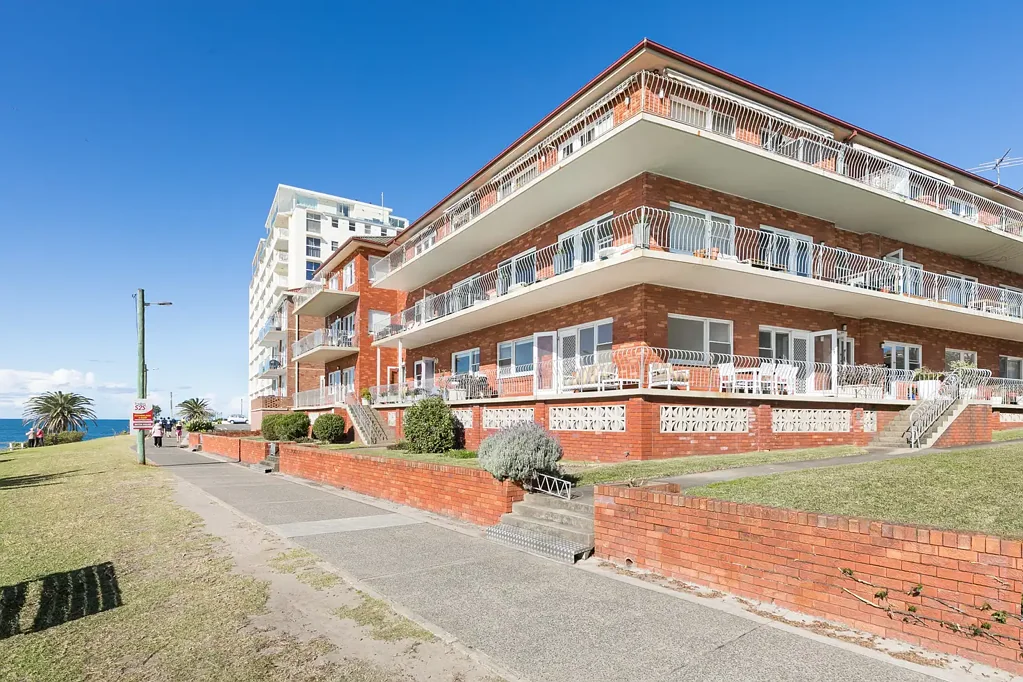 PRIME LOCATION - THE ESPLANADE