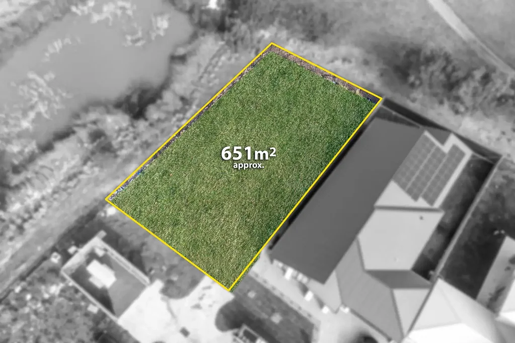 Beveridge EXTRA-LARGE CORNER ALLOTMENT IN PRESTIGIOUS ESTATE