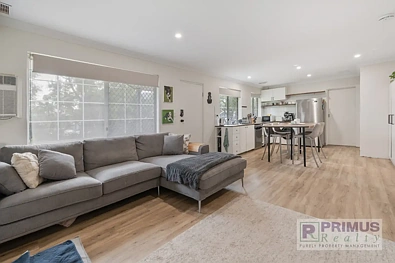 2/3 Thelma Street, Como, WA 6152, 3 phòng ngủ, 1 phòng tắm, Unspecified