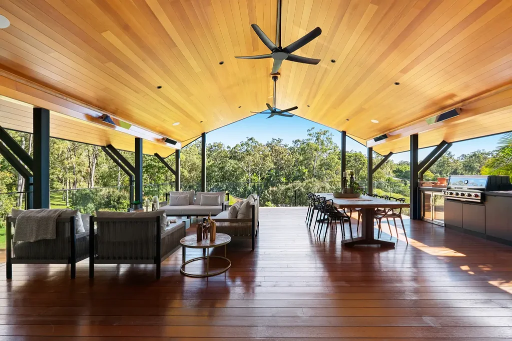 Worongary 7غرفة نوم Luxury Acreage Retreat | Resort-Style Living on 1 Private Acre