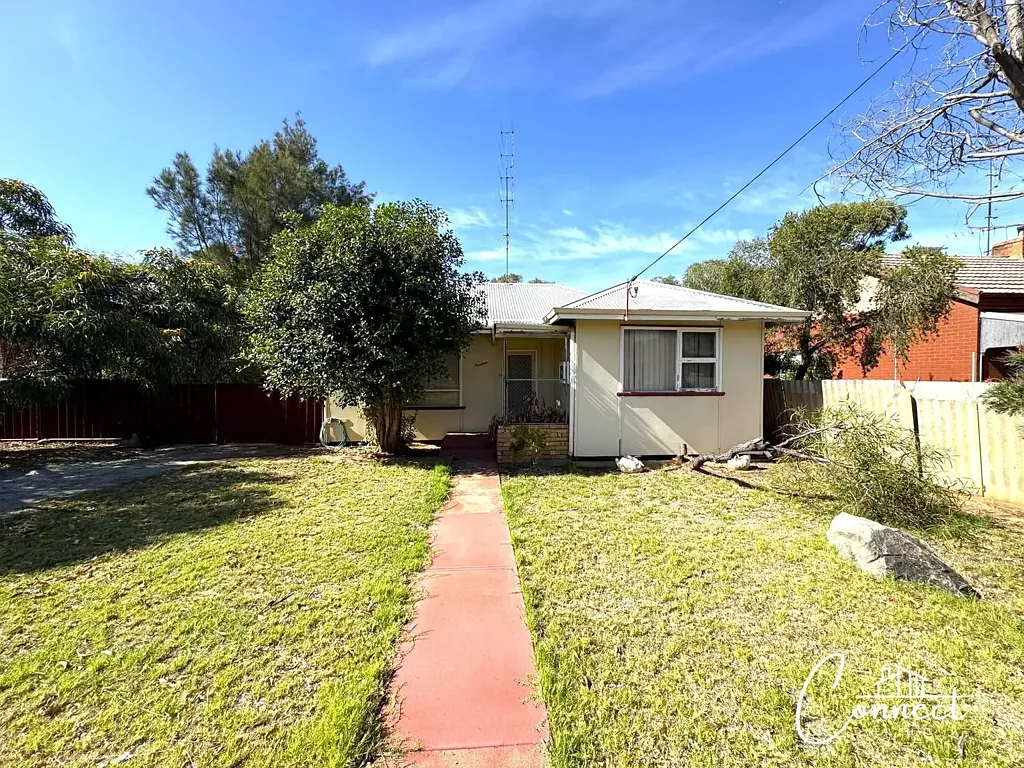 Northam 3房  Opportunity Knocks - Renovator's Project in Central Northam