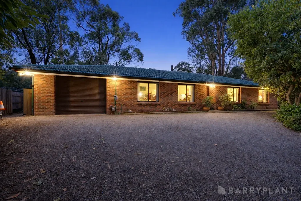 126 Emerald-Monbulk Road, Emerald, VIC 3782