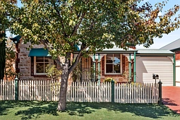 10 Thistleton Court, Greenwith