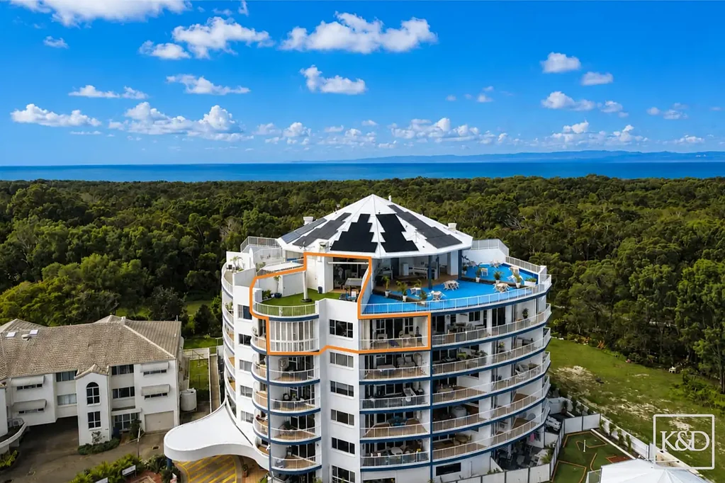Woorim 2침실 Penthouse Living Above the Fairways!