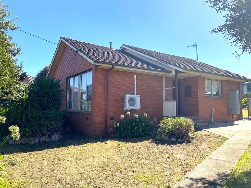 FAMILY HOME IN THE WEST