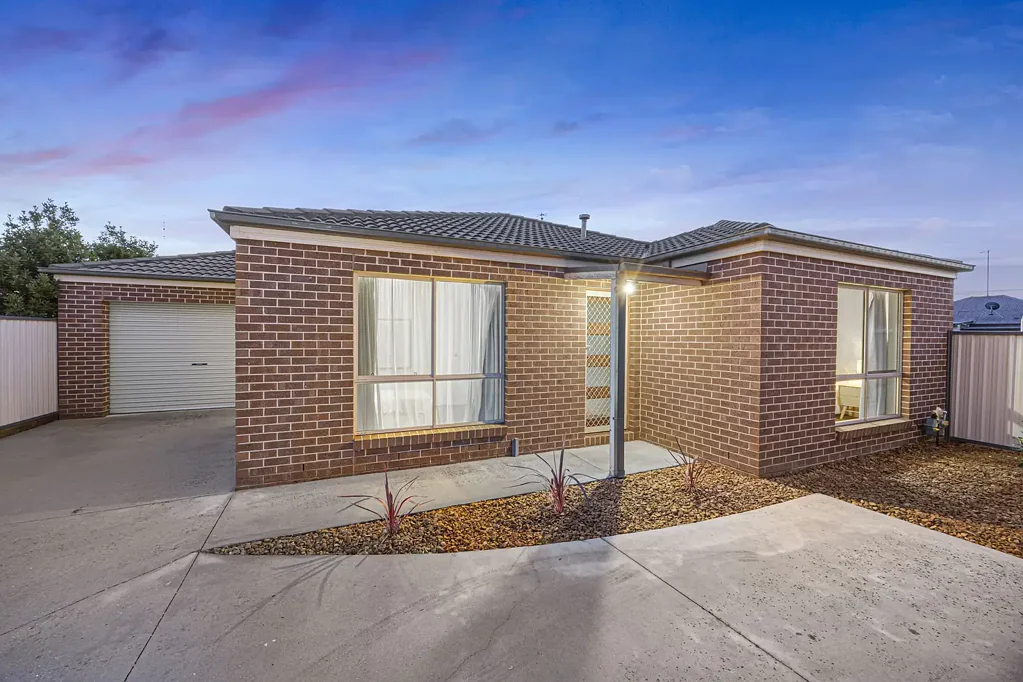 3/12A Edwards Street, Sebastopol, VIC 3356
