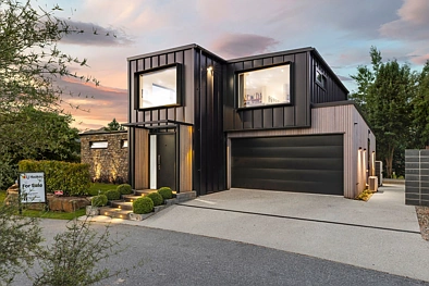 Wanaka 4 Bedroom CONTEMPORARY LIVING IN A PRIVATE OASIS