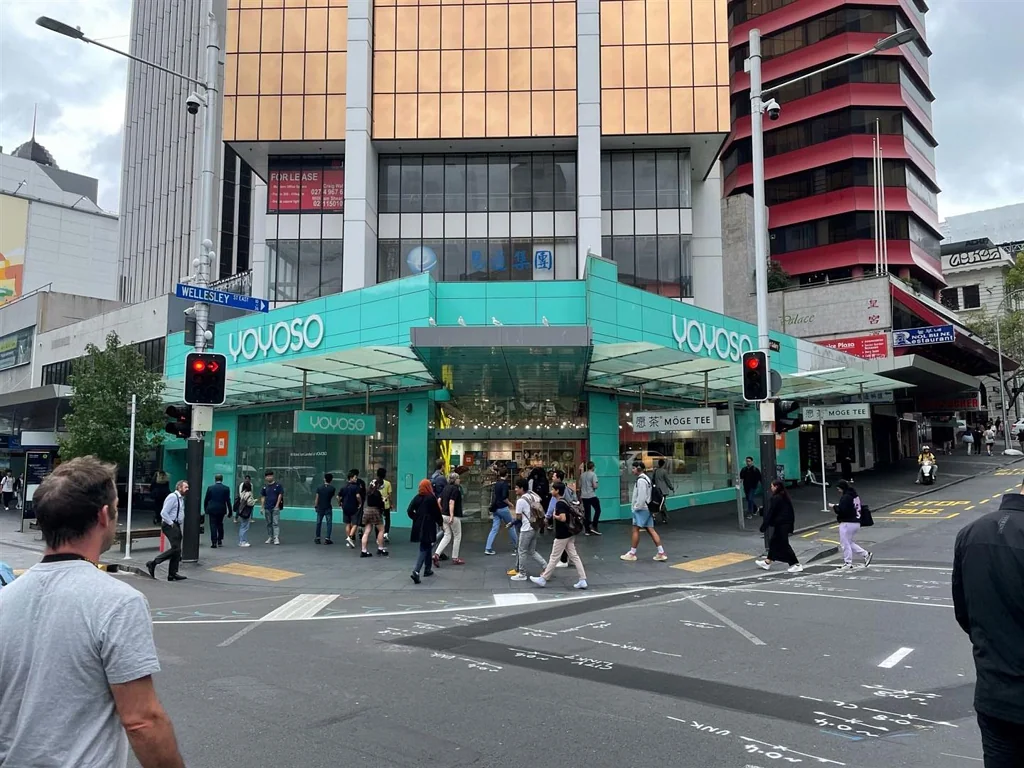 Auckland Central Queen Street Corner Retail