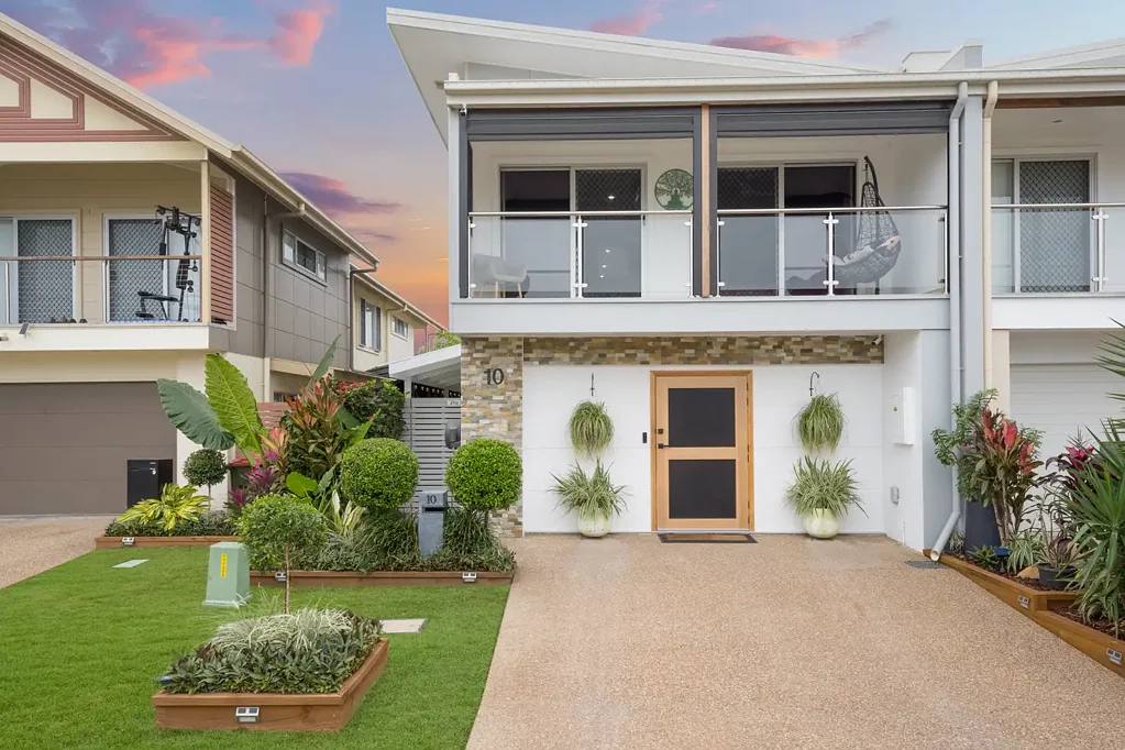 Burdell 3कमरा Pristine, Loved, Ready to call home