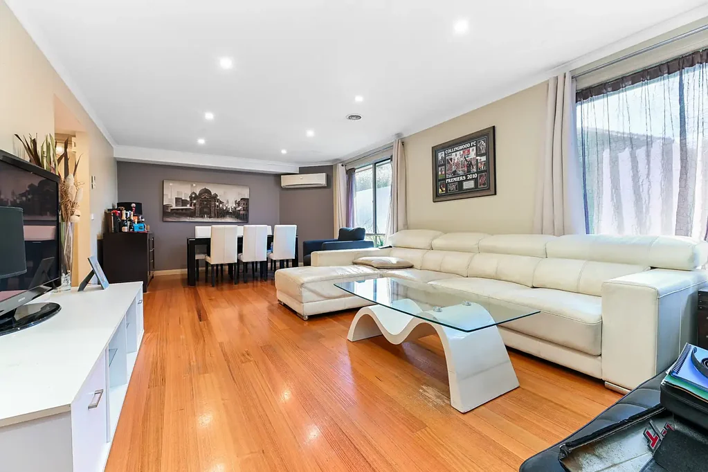 LOVELY THREE BEDROOM HOME WITH ENTERTAINMENT AREA