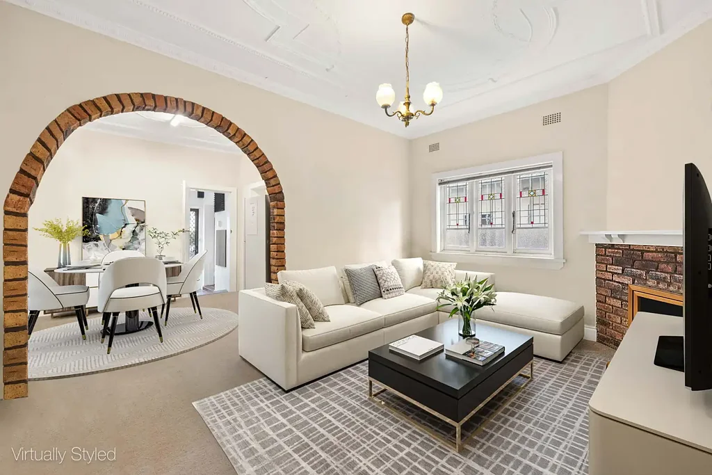 North Bondi 2 Bedroom Vibrant Art Deco Garden Apartment with a Lock-Up Garage