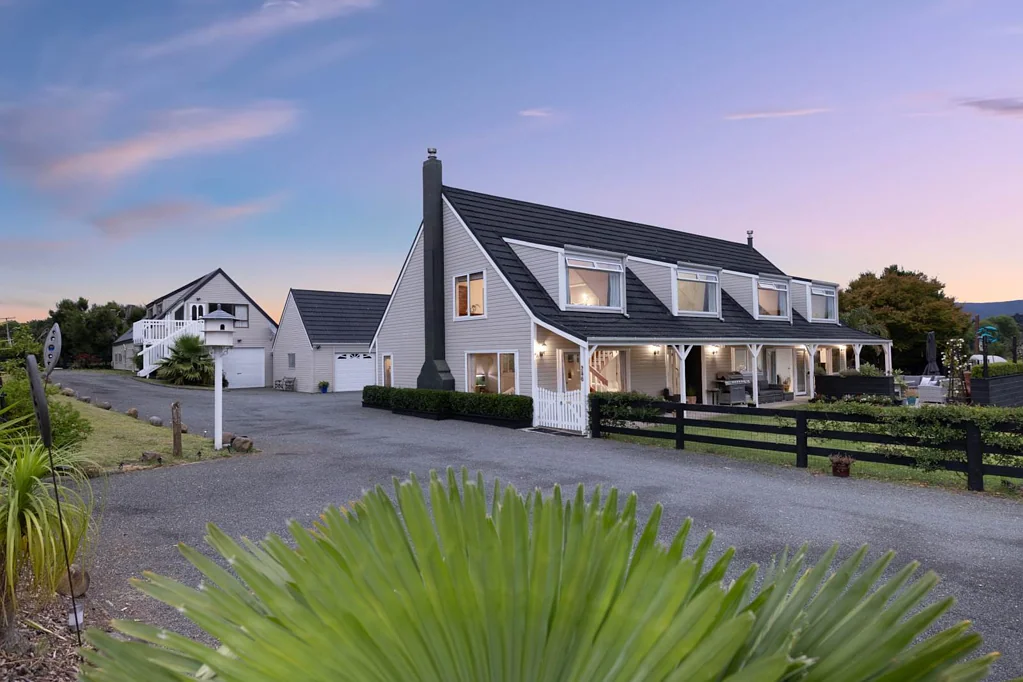 Whakamarama 5Zimmer Ready, Set, Sell - BRING YOUR OFFER!