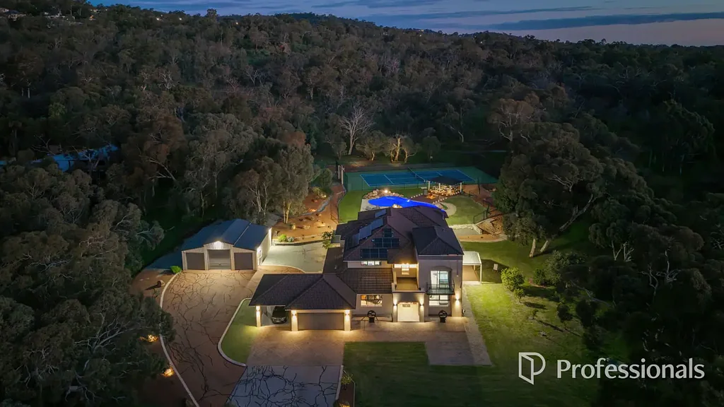 16 John Farrant Drive, Gooseberry Hill, WA 6076