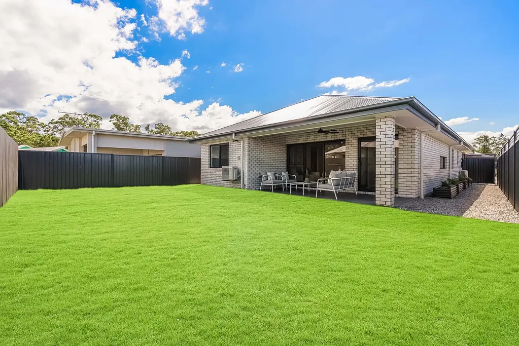 Morayfield 4બેડરૂમ BRAND NEW HOME - LARGE CORNER BLOCK