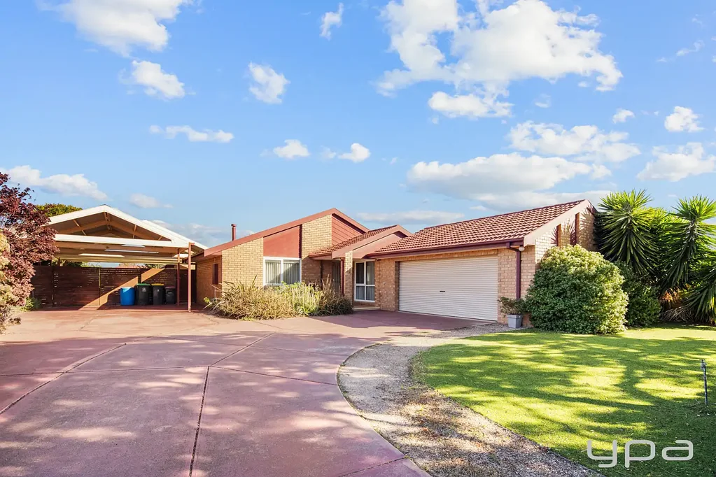 Werribee 4房 Westleigh花园社区 1020平米宽敞空间 四卧带步入式衣帽间 主卧独立卫浴 高速便捷 学区房 双车库带桑拿 BEAUTIFUL HOME WITH ALL THE SPACE FOR THE FAMILY IN THE WESTLEIGH GARDENS ESTATE!