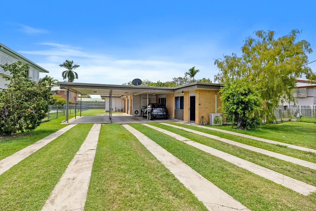 1-3/38 Nicholson Street, Allenstown, QLD 4700