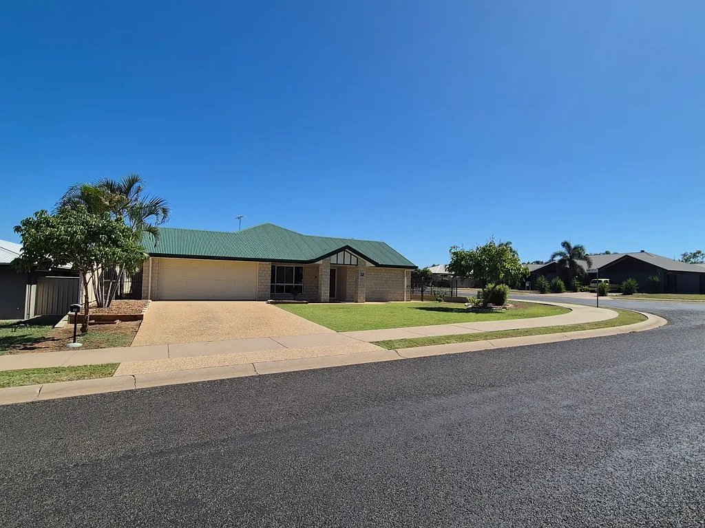 Beautifully presented four bedroom family home in the Vines Estate