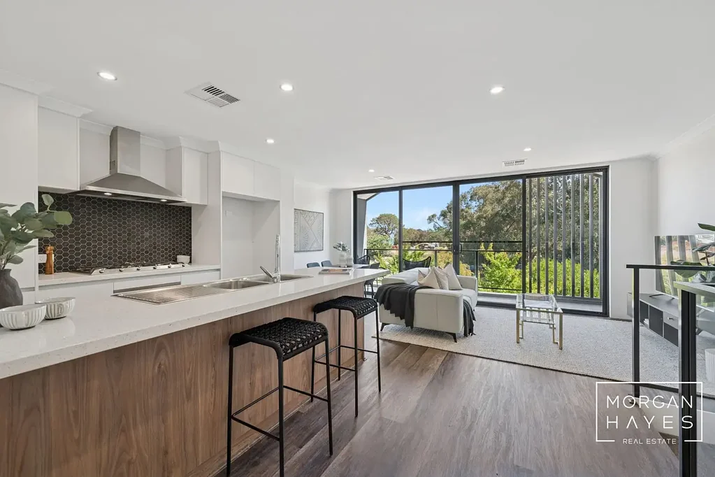 Cockburn Central 3房  Modern Living Meets Everyday Convenience