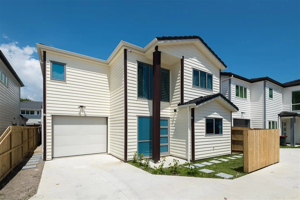 BLOCKHOUSE BAY, 4 BEDROOMS